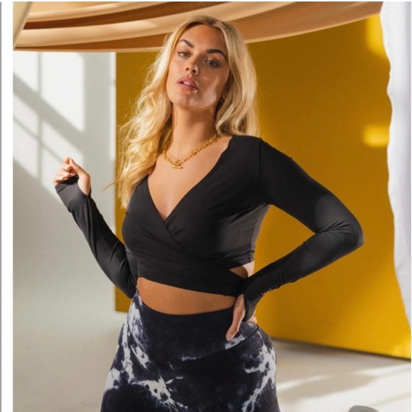 Balance Atlética Dancer wrap top - Picture 2 of 7